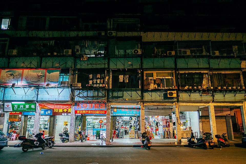 汕头老城夜市街景
